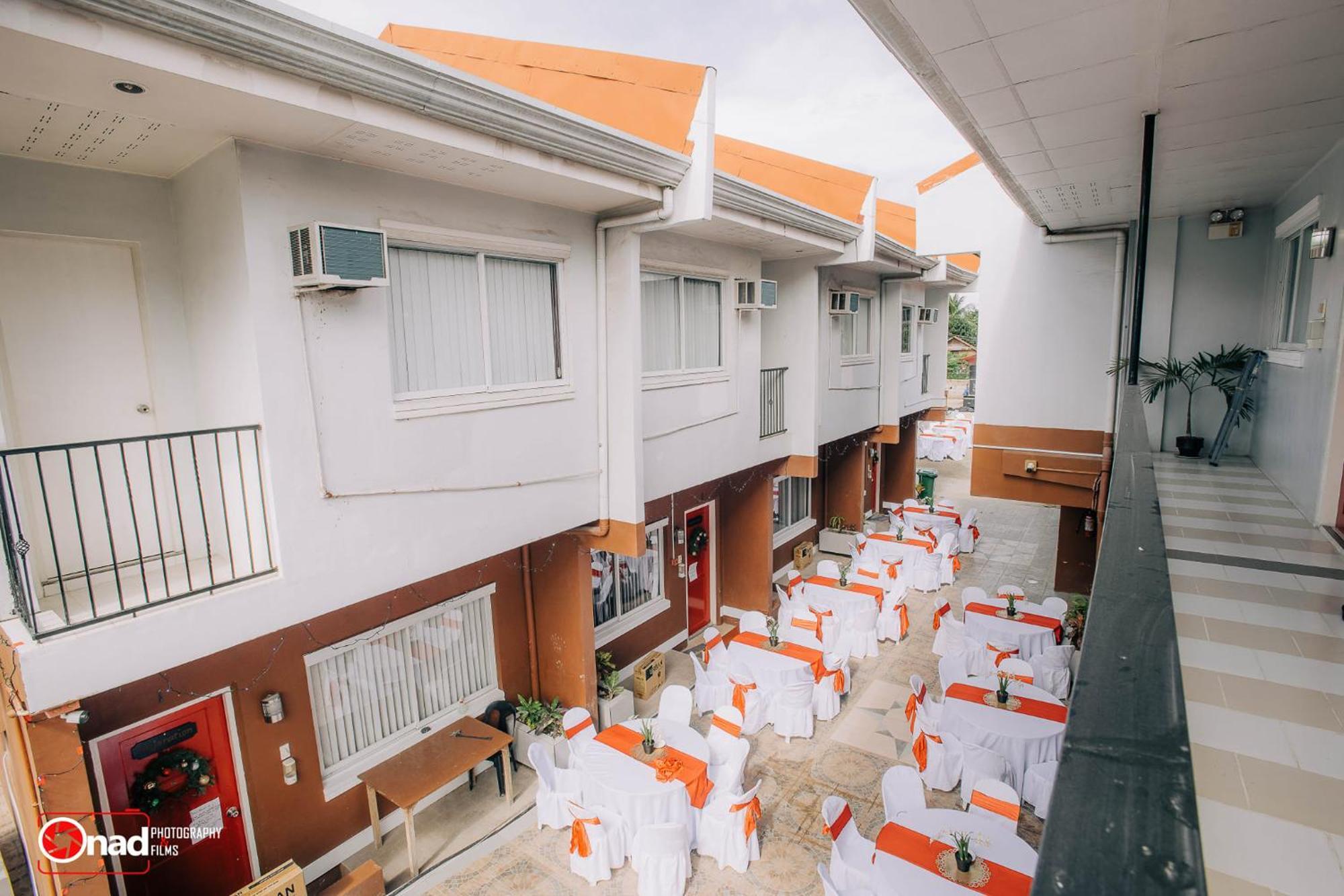Ashley And Bill'S Suites 'N Garden Hotel And Vacation Homes Carcar 外观 照片