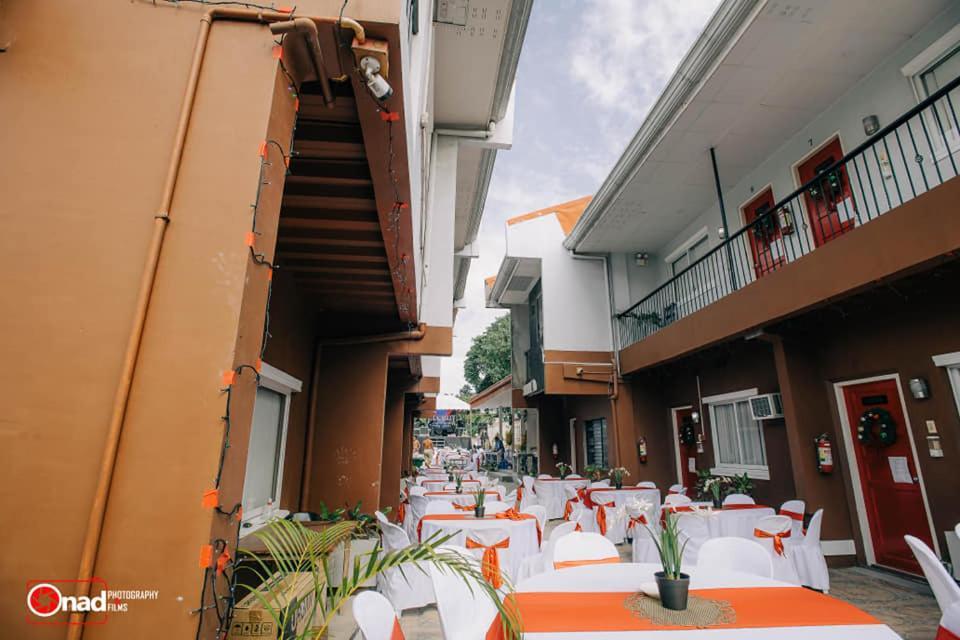 Ashley And Bill'S Suites 'N Garden Hotel And Vacation Homes Carcar 外观 照片