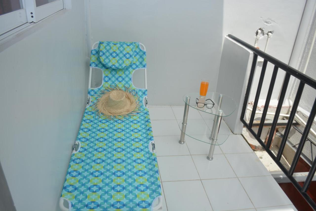 Ashley And Bill'S Suites 'N Garden Hotel And Vacation Homes Carcar 外观 照片